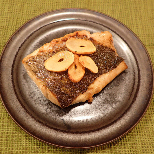 スズキのガーリックバターソテー レシピ 作り方 By あおもりの肴 クックパッド 簡単おいしいみんなのレシピが361万品