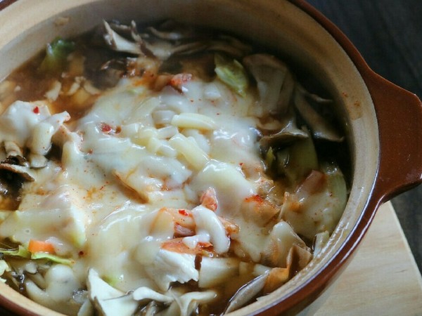 土鍋でチンするチーズタッカルビ鍋