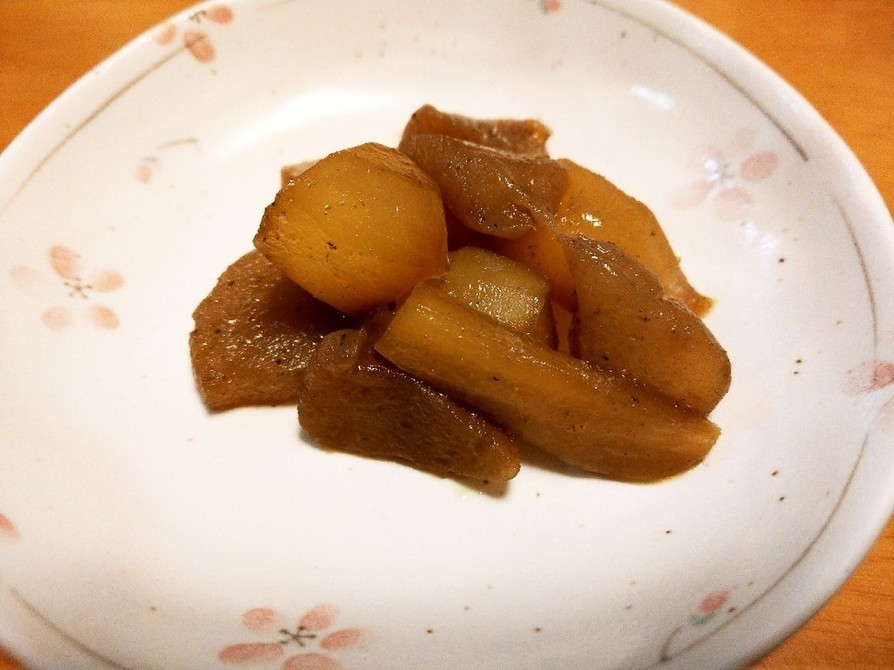 ヤーコンと蒟蒻の炒め物。キムチ味の画像