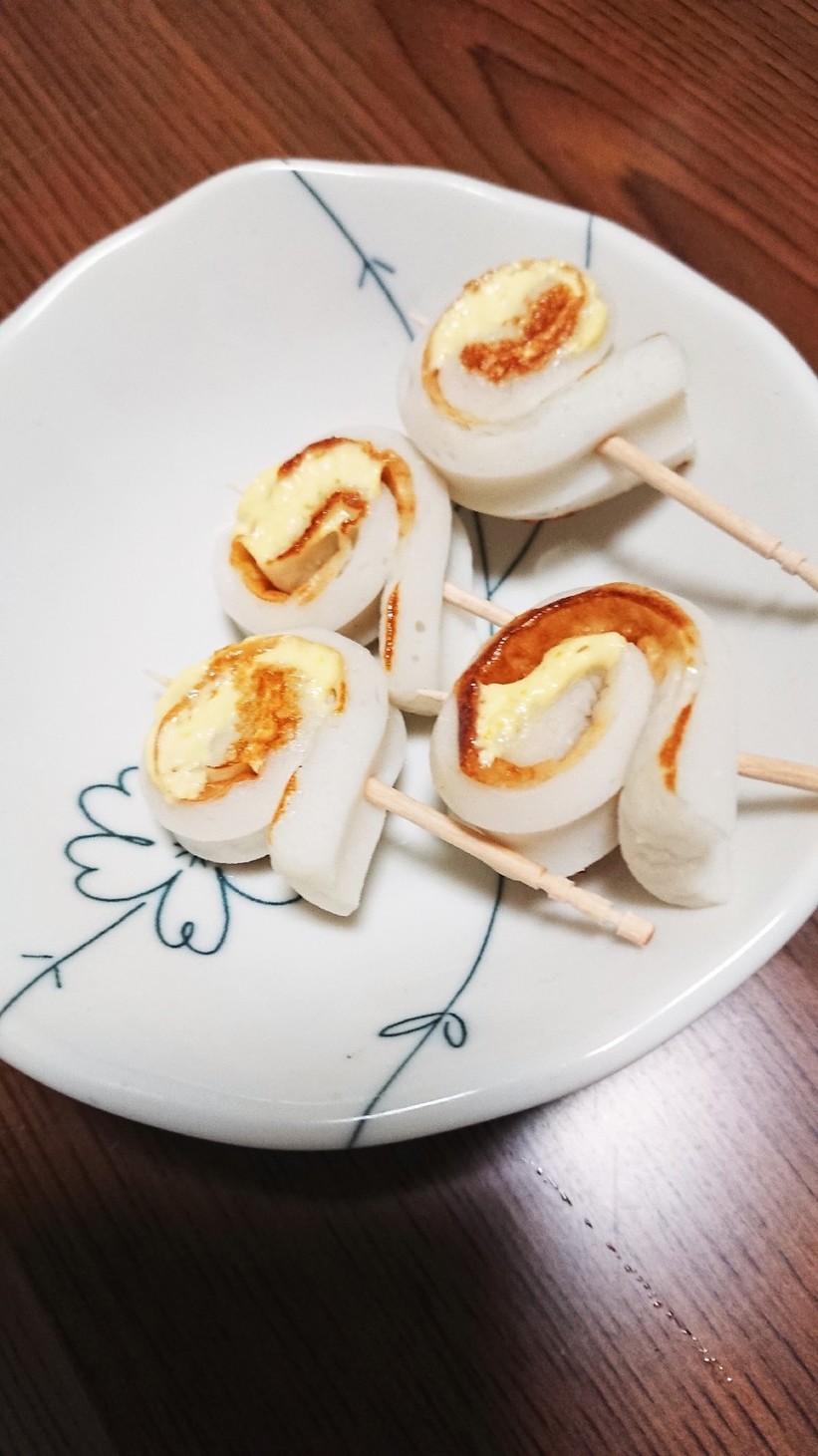 お弁当の一品に、竹輪のくるくるマヨ焼きの画像