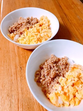鶏胸肉で簡単そぼろ丼!お弁当にも♪