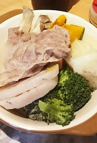 野菜と豚肉の蒸し物