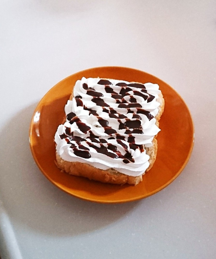 簡単！すぐ出来るホイップ&チョコ食パン☆の画像