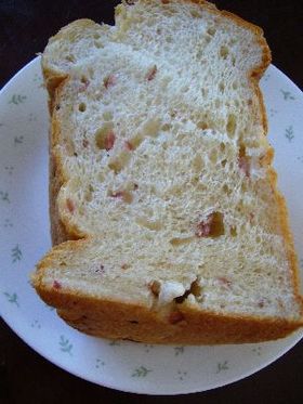 クリームチーズとサラミの食パン(HB)