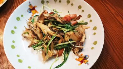 舞茸と水菜の炒め物(低糖質)の写真