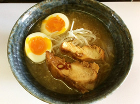 82、醤油ラーメンと手作り鶏チャーシュー