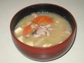 酒粕としょうがでポカポカ豚汁
