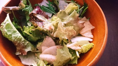 簡単☆大根とレタスのごま油サラダの写真