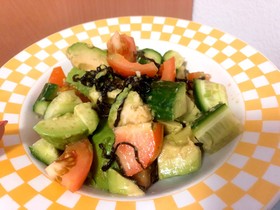 簡単☆塩昆布アボカドサラダ