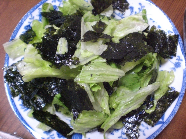 簡単♪韓国のりとレタスのサラダの画像