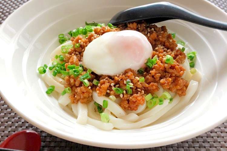 ランチに簡単 ピリ辛肉みそ混ぜうどん レシピ 作り方 By とまぷり クックパッド 簡単おいしいみんなのレシピが354万品