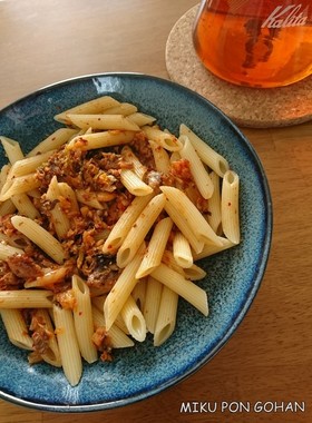 オイルサーディンとキムチのレンチンパスタ