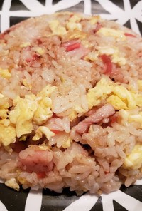 紅生姜入りのシンプル炒飯