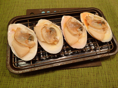 姫貝（シロガイ、サラガイ）の素焼きの写真