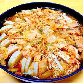 簡単♥♥大根ミルフィーユのキムチ鍋♡