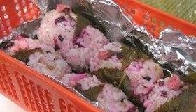 桜おにぎり