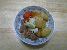 鶏とじゃがいもの柔らか煮