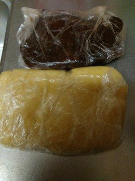 サラダ油使用!基本のクッキー生地 2色