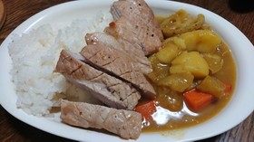 ポークステーキと頂く✨根菜たっぷりカレー