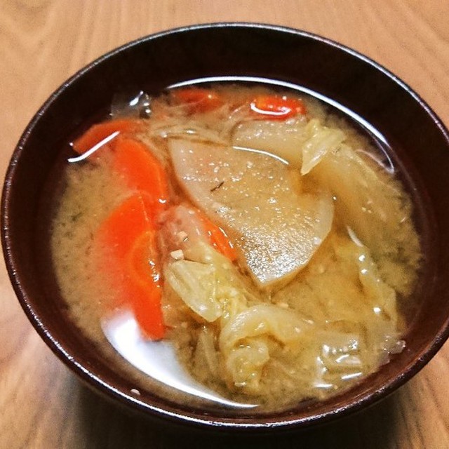片手鍋で簡単 野菜たっぷりお味噌汁 レシピ 作り方 By 友梨花 クックパッド 簡単おいしいみんなのレシピが354万品 片手鍋で簡単 野菜たっぷりお味噌汁 レシピ 作り方 By 友梨花 クックパッド 簡単おいしいみんなのレシピが354万品