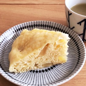 簡単煮りんごのもっちり蒸しパン