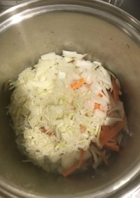 白菜と、切り干し大根と豚肉のシチュー