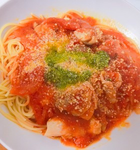 チキントマト煮込みチーズガーリックパスタ