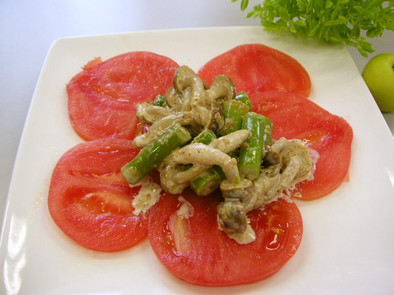トマトサラダ（健康食）の写真