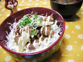 みんな大好き焼鳥丼