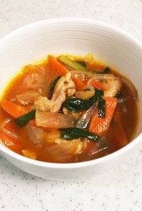 鶏とトッポギの韓国風スープ