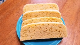 タッパでレンチン、おからパウダー蒸しパン