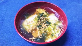簡単美味!ゆず胡椒入りまるまる卵スープ