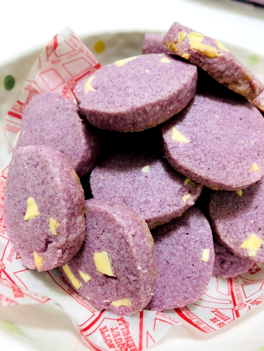 紫芋とホワイトチョコのクッキーの画像