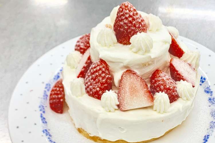 時短 型不要 2段の苺ショートケーキ レシピ 作り方 By マリーム クックパッド 簡単おいしいみんなのレシピが355万品