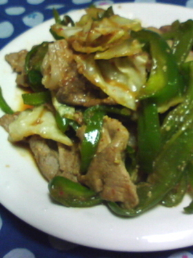 キムチの素で味付けする回鍋肉