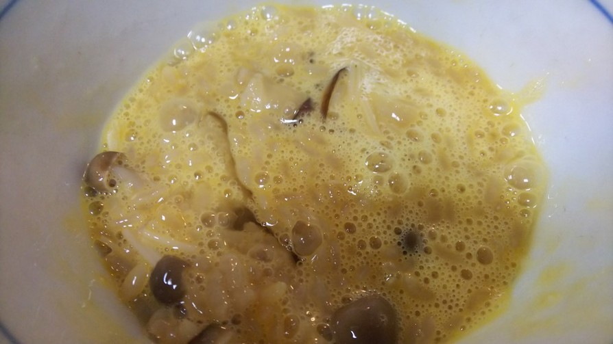 簡単美味・キノコとニンニクの卵かけご飯の画像