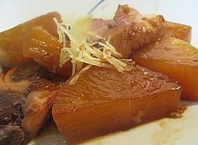 白いご飯に ぶり大根