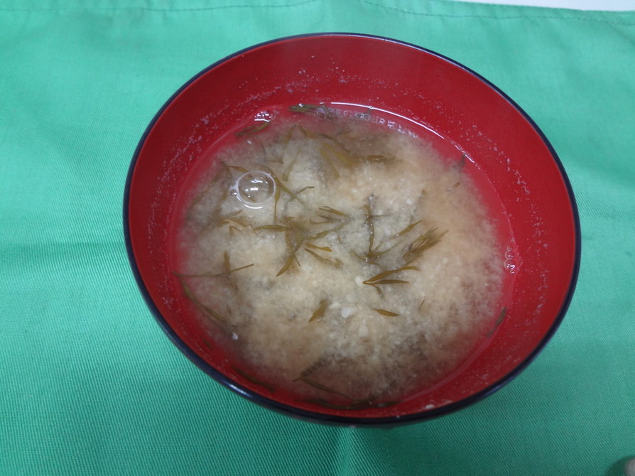 銀葉草の味噌汁の画像