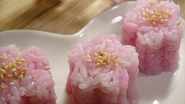桜の一口おにぎり レシピ 作り方 By Good Fortune クックパッド 簡単おいしいみんなのレシピが350万品 桜の一口おにぎり レシピ 作り方 By Good Fortune クックパッド 簡単おいしいみんなのレシピが350万品