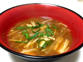 大根とエノキ茸のお味噌汁