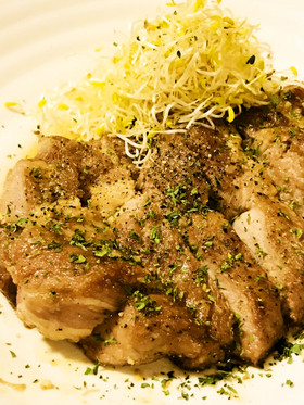 豚肩ロース肉ステーキ●にんにく生姜ソース
