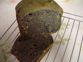 真っ黒ごまのあま~いさつまいもの食パン