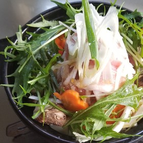 豚肉の山盛りタワーすき焼き
