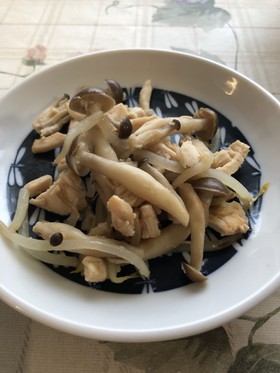 簡単☆しめじともやしチキン炒め