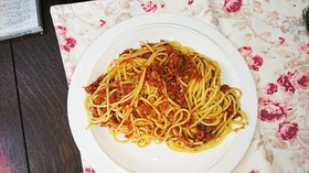 コーンビーフのカレー風味パスタ
