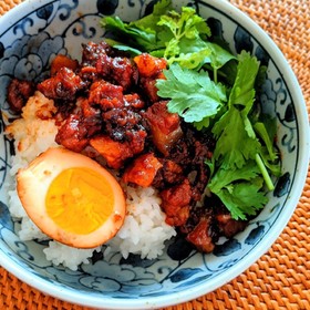 魯肉飯(ルーローハン)