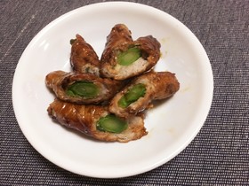 菜の花(茎)の豚肉巻き♪