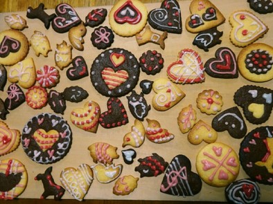 バレンタインに、可愛いアイシングクッキーの写真