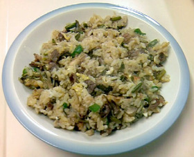 ビビンバ風?牛肉とニンニク芽の炒飯