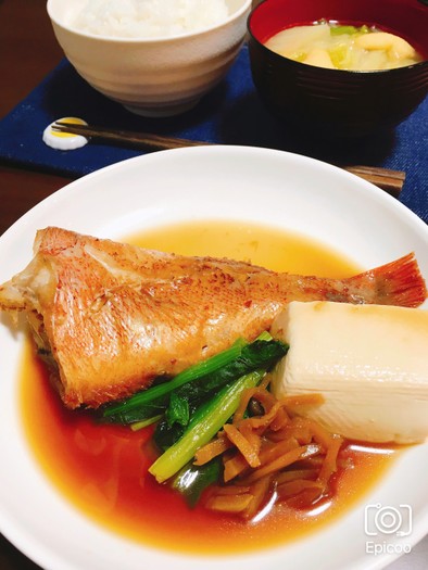 フライパンで簡単！栄養満点赤魚の煮付けの写真